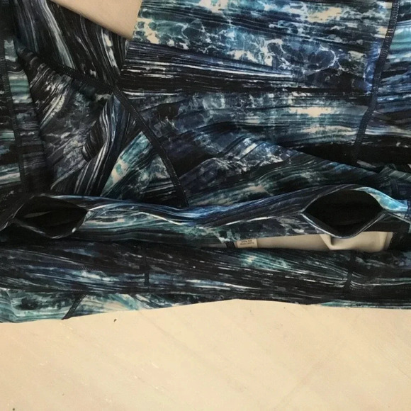 Lululemon Speed Up Crop leggings Shorelines Multi Blue lightweight  SZ 12 - Picture 14 of 16